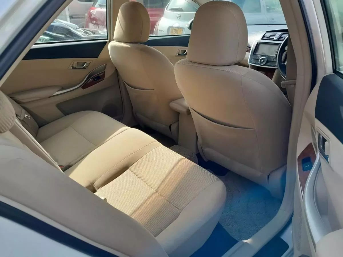 Toyota Premio  - 2015