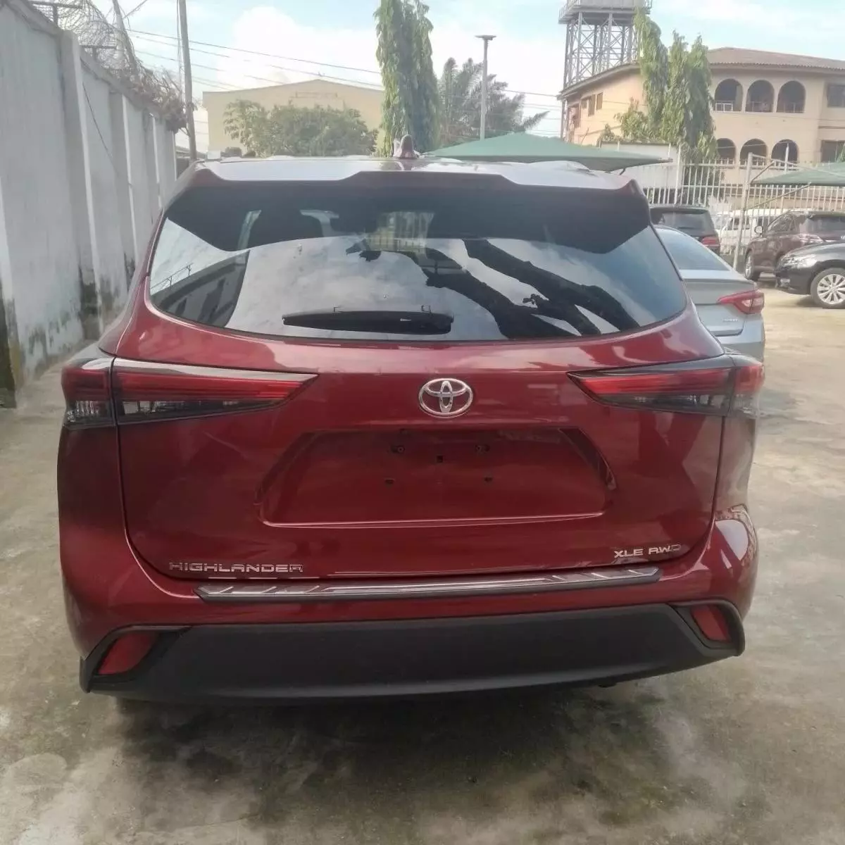 Toyota Highlander   - 2020