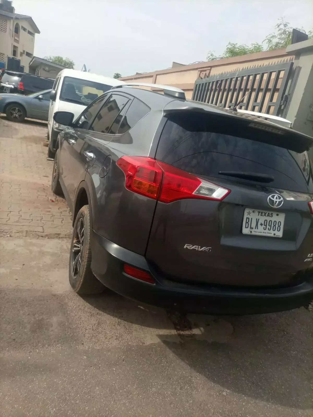 Toyota RAV 4   - 2013