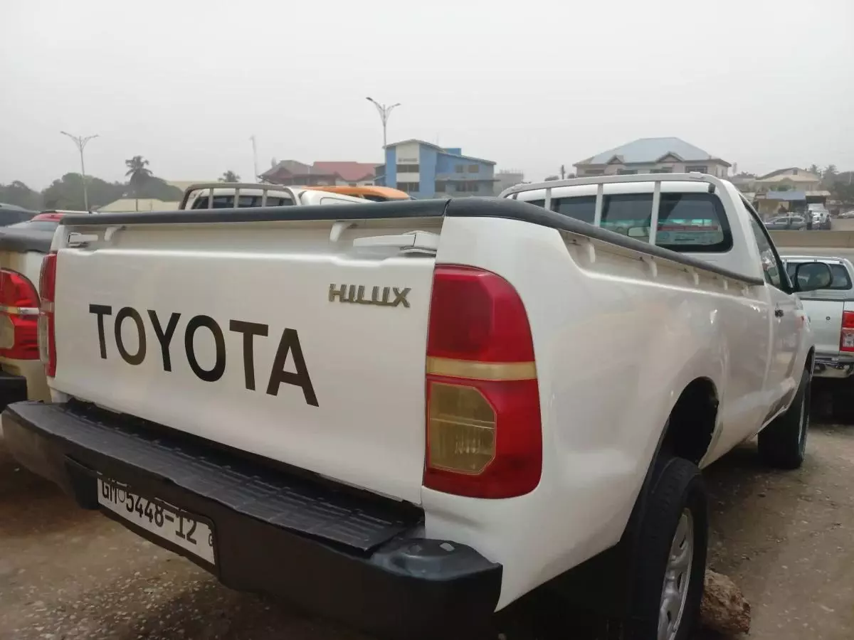Toyota Hilux  - 2012