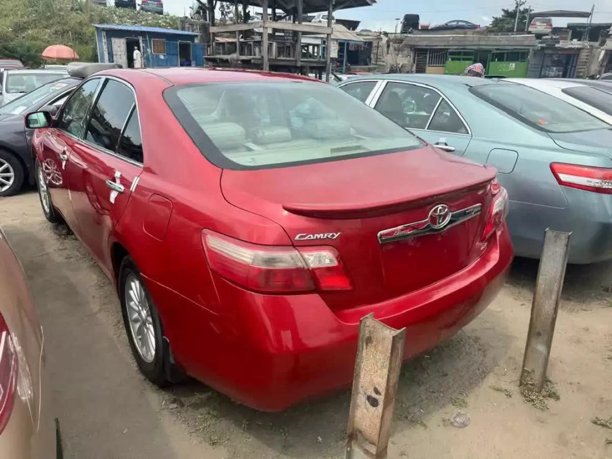 Toyota Camry   - 2007