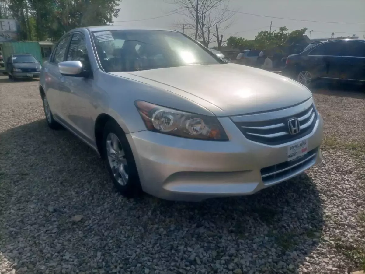 Honda Accord - 2012