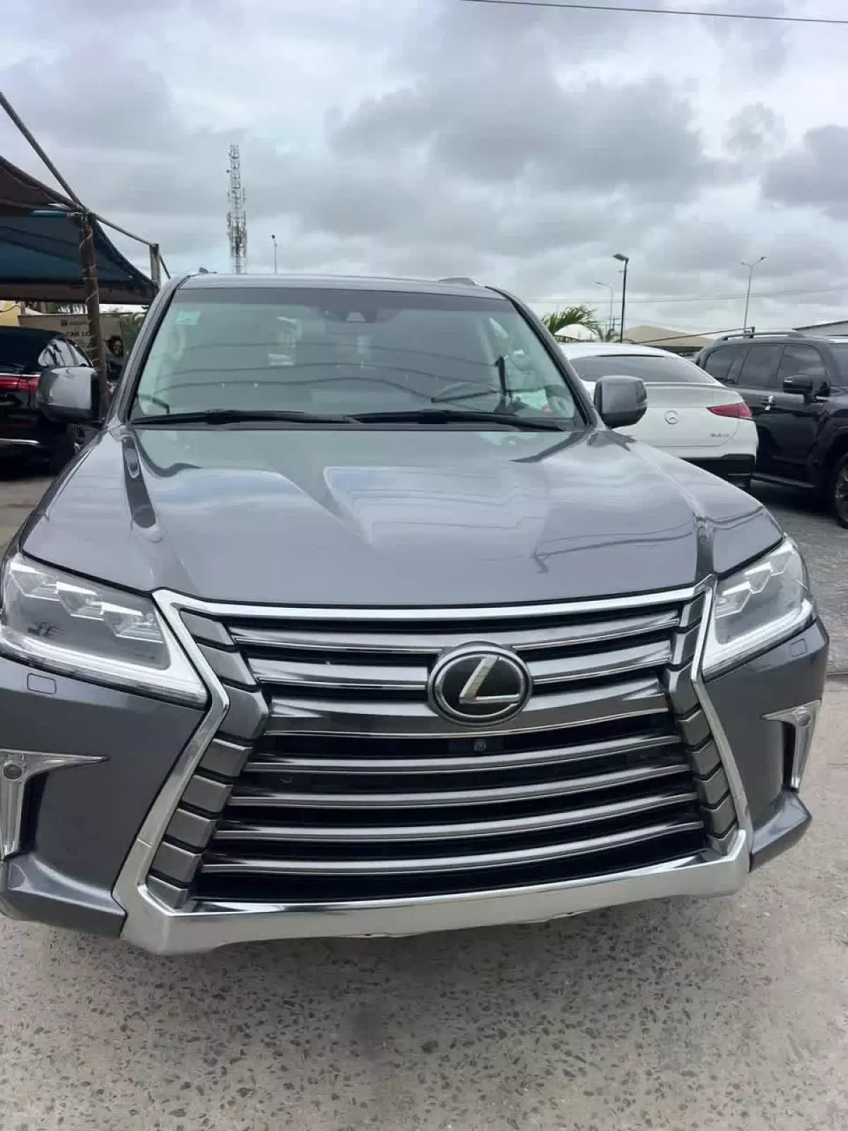 Lexus LX 570   - 2019