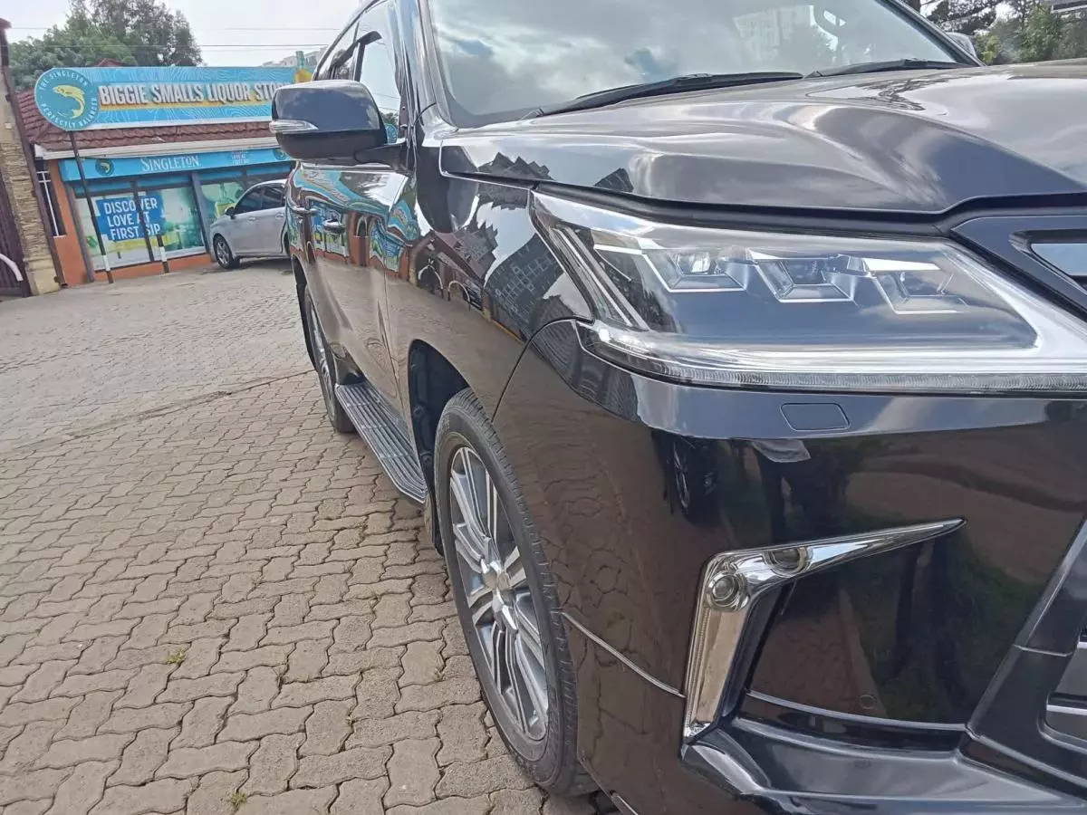 Lexus LX 570   - 2016