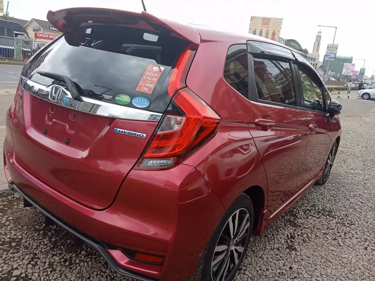 Honda Fit Hybrid    - 2017