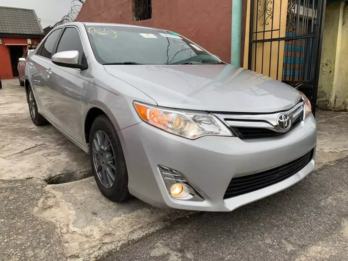 Toyota Camry   - 2012