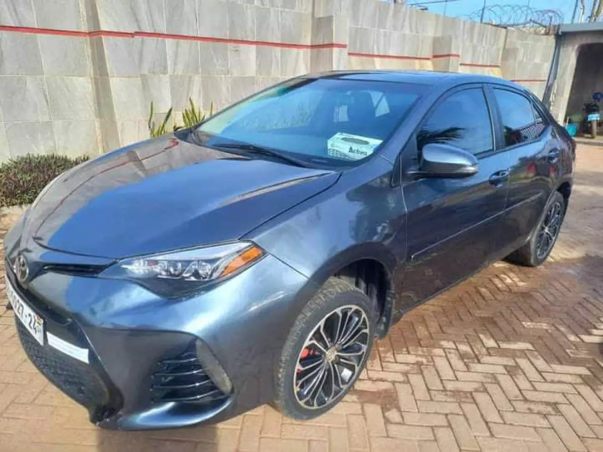 Toyota Corolla   - 2016