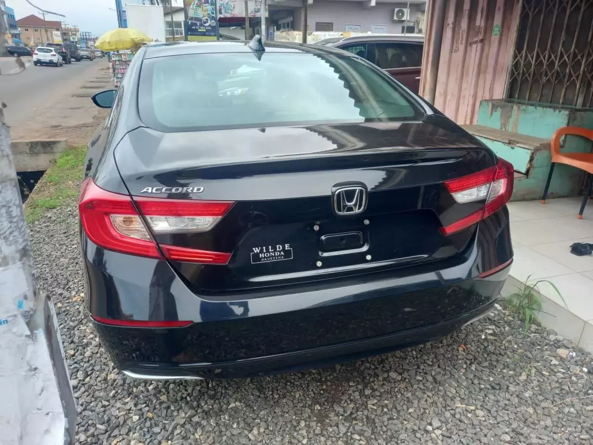 Honda Accord   - 2019