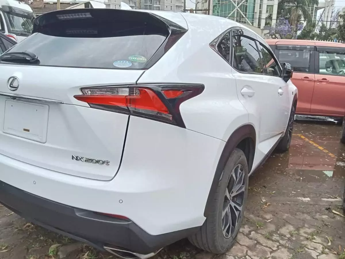 Lexus NX 200T   - 2017