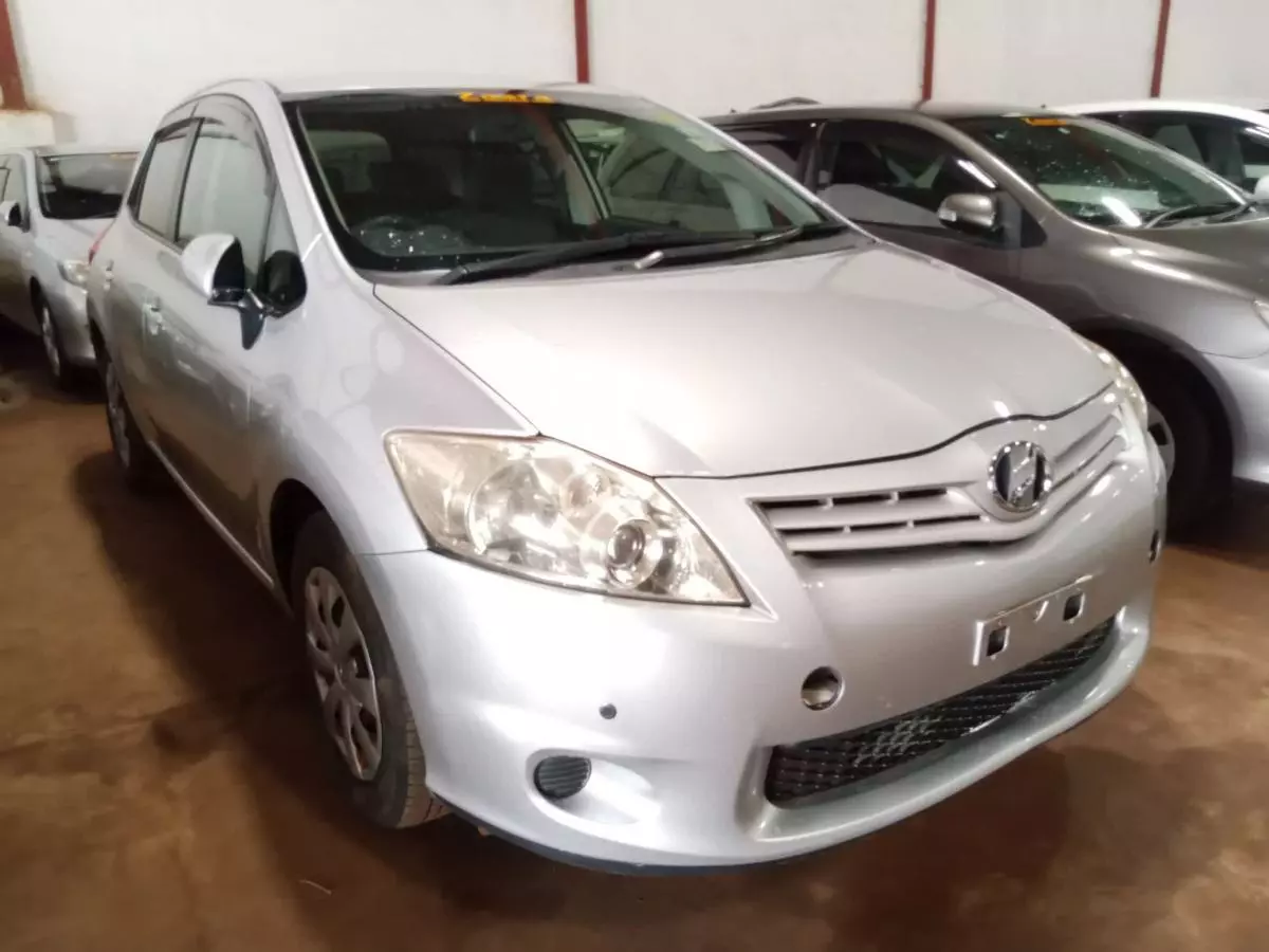 Toyota Auris   - 2009