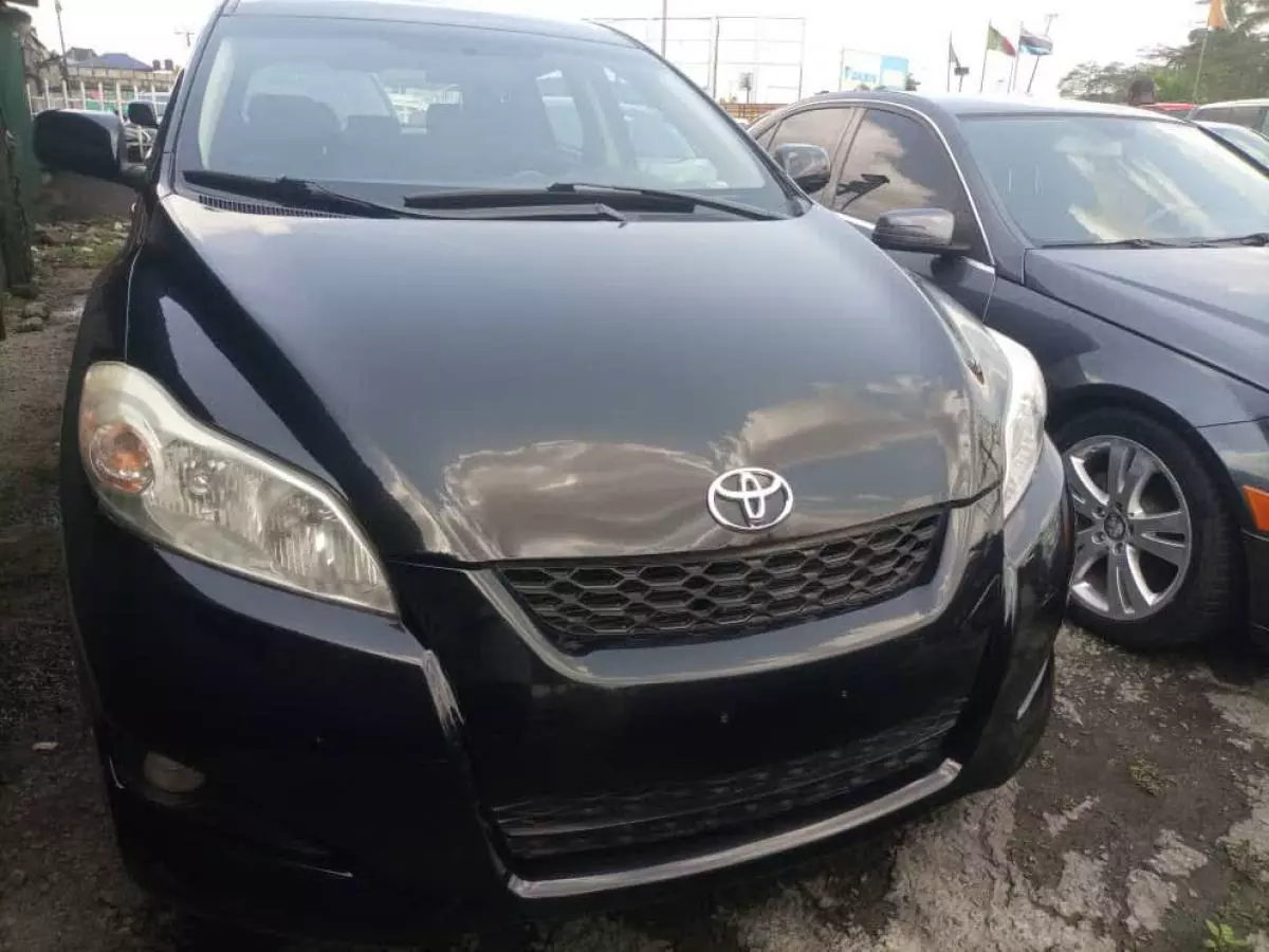 Toyota Matrix - 2009
