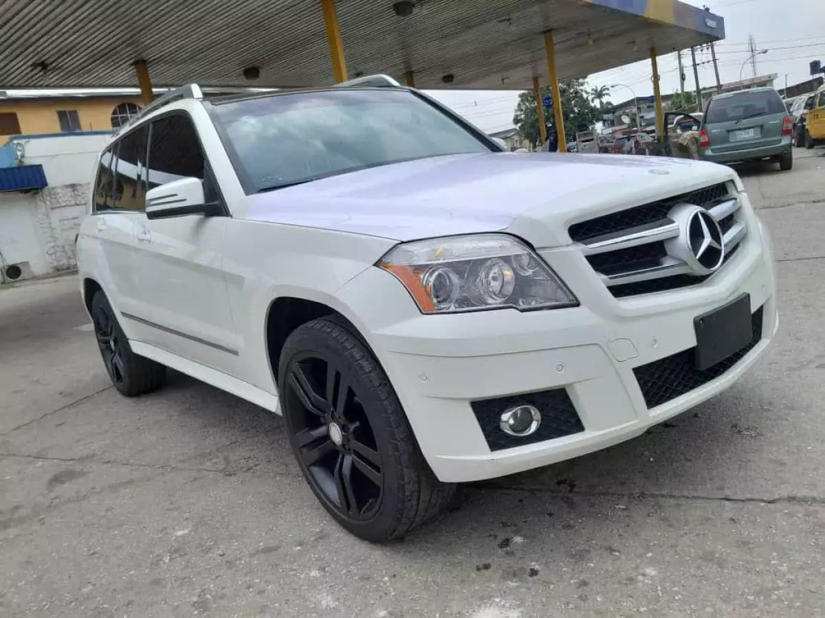 Mercedes-Benz GLK 350   - 2010