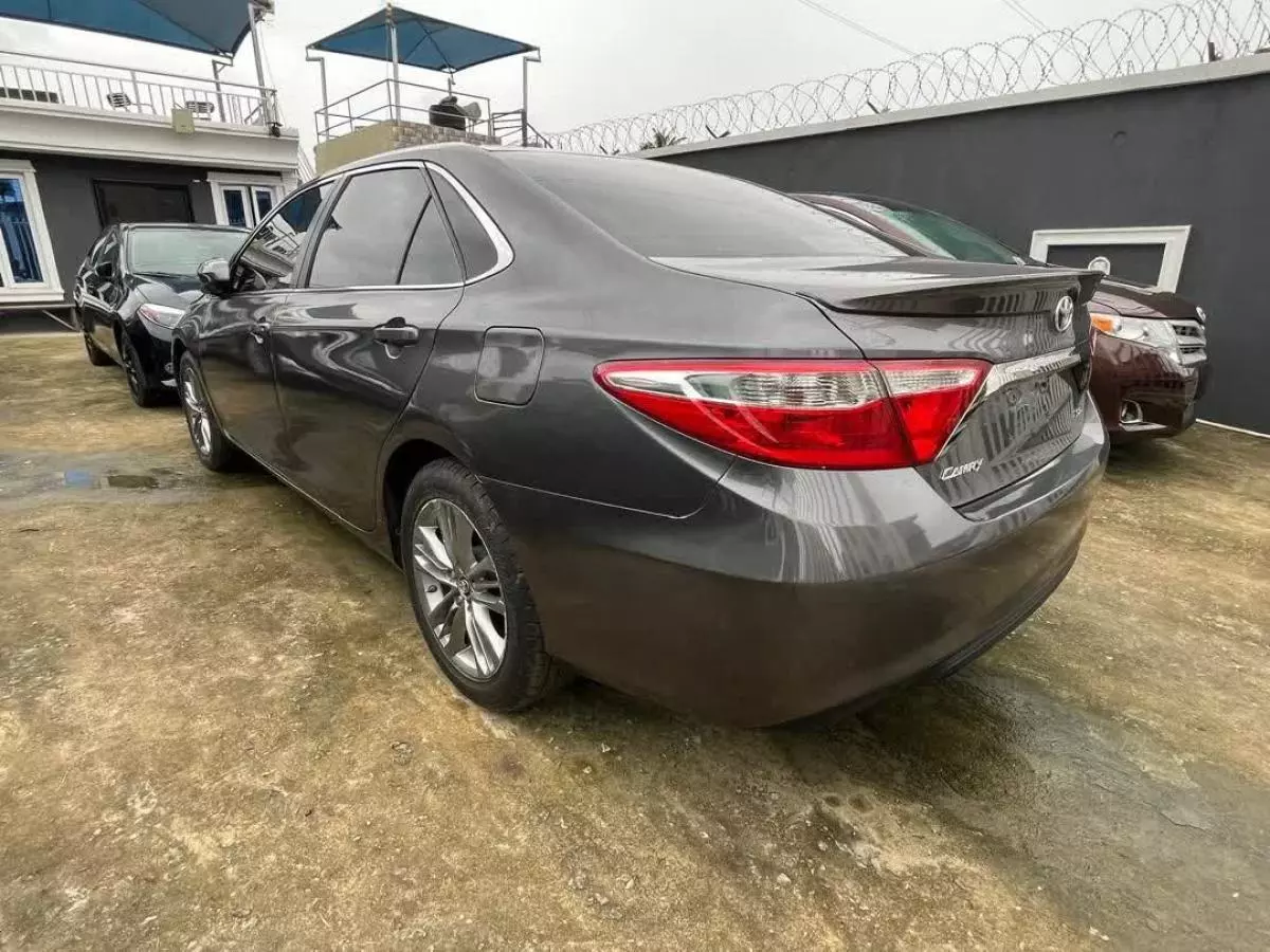 Toyota Camry   - 2015