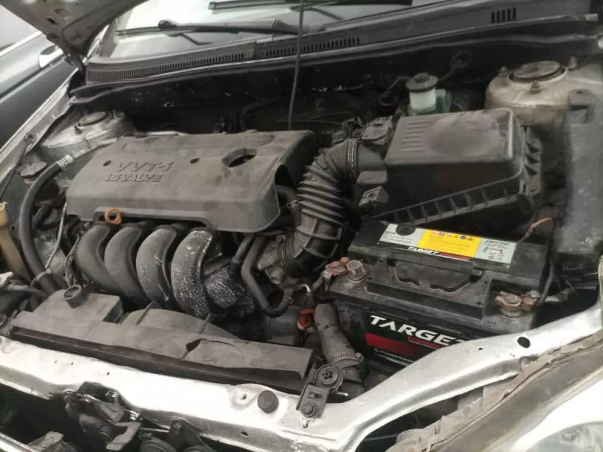 Toyota Corolla - 2005