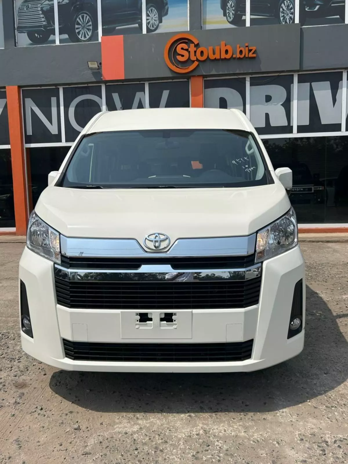 Toyota Hiace   - 2024