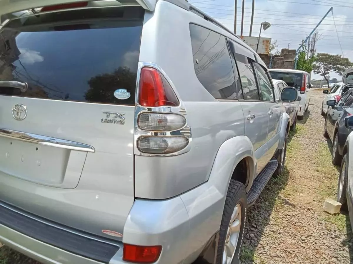 Toyota Prado   - 2005