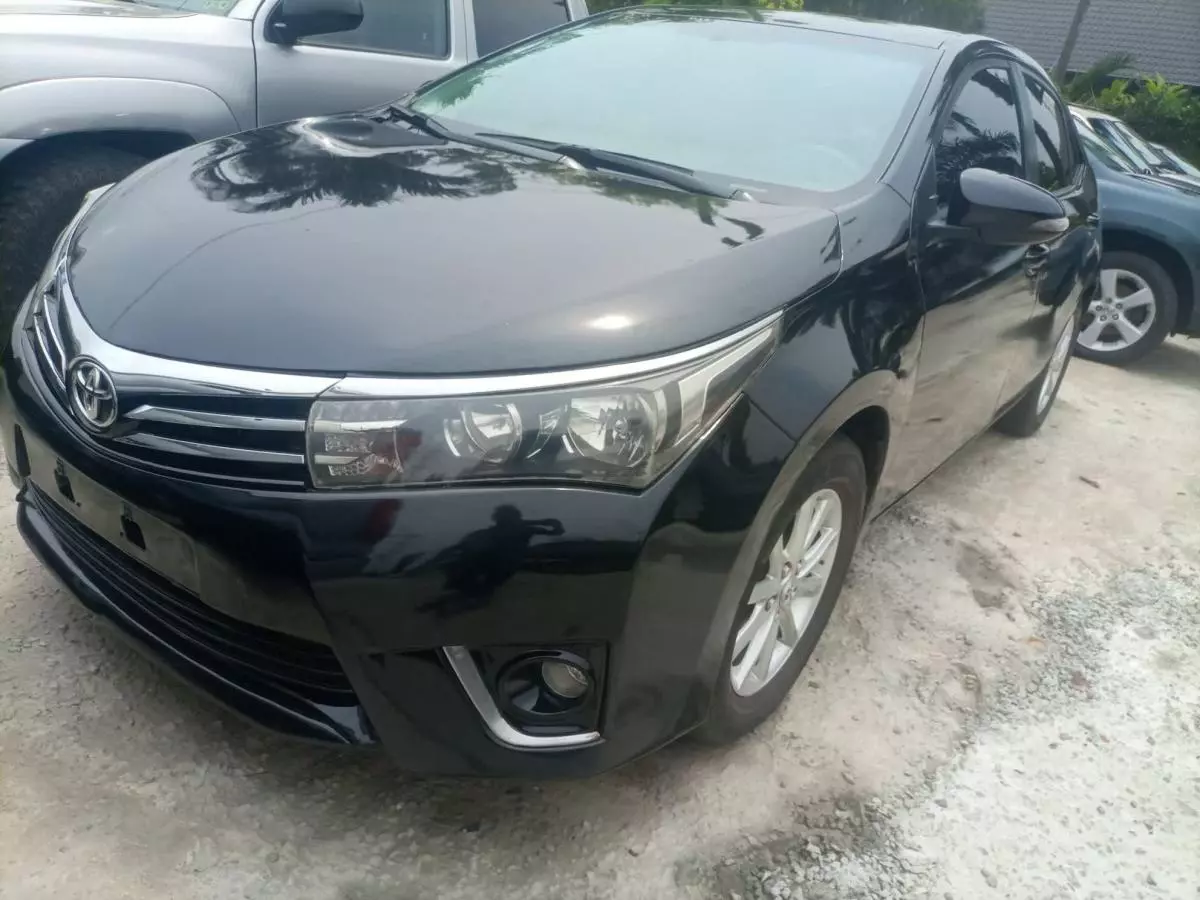 Toyota Corolla   - 2015