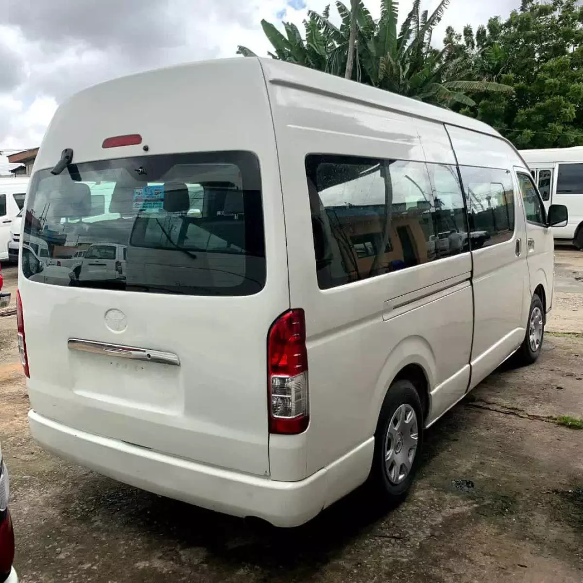 Toyota Hiace   - 2016