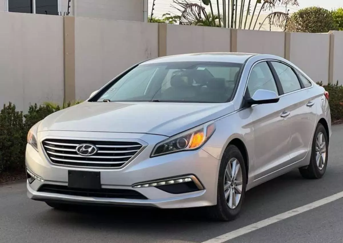 Hyundai Sonata   - 2015