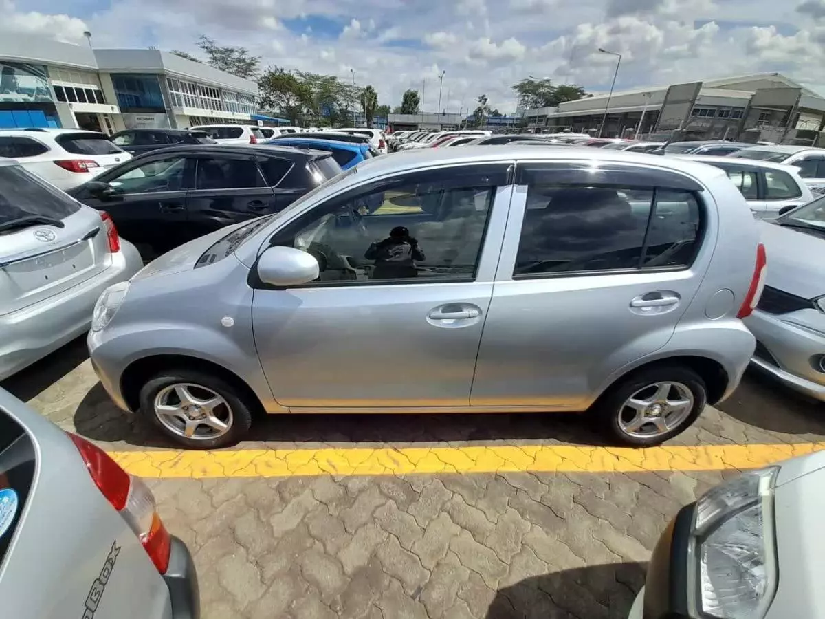 Toyota Passo - 2015