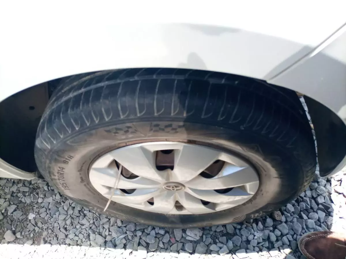 Toyota Vitz - 2013