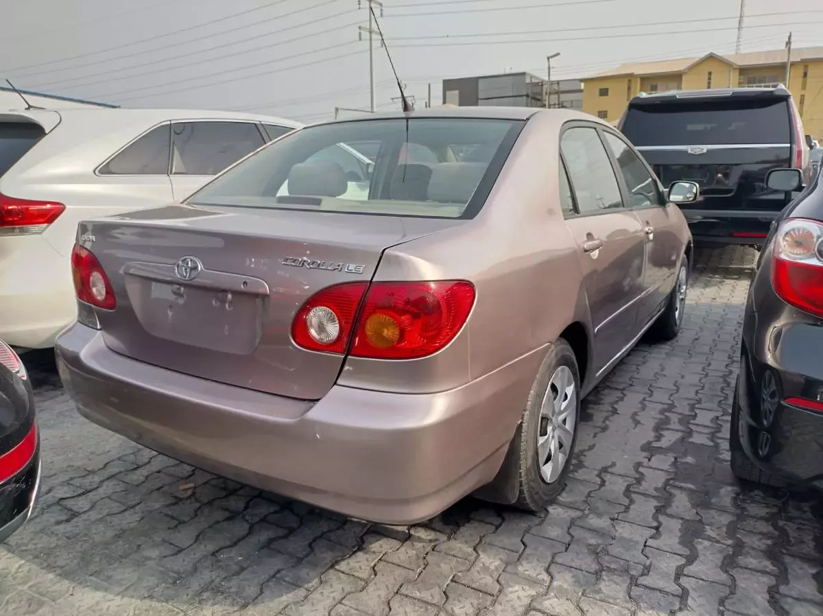 Toyota Corolla - 2003