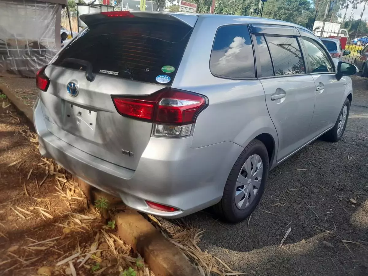 Toyota Fielder hybrid    - 2016