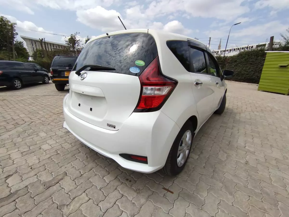 Nissan Note   - 2010