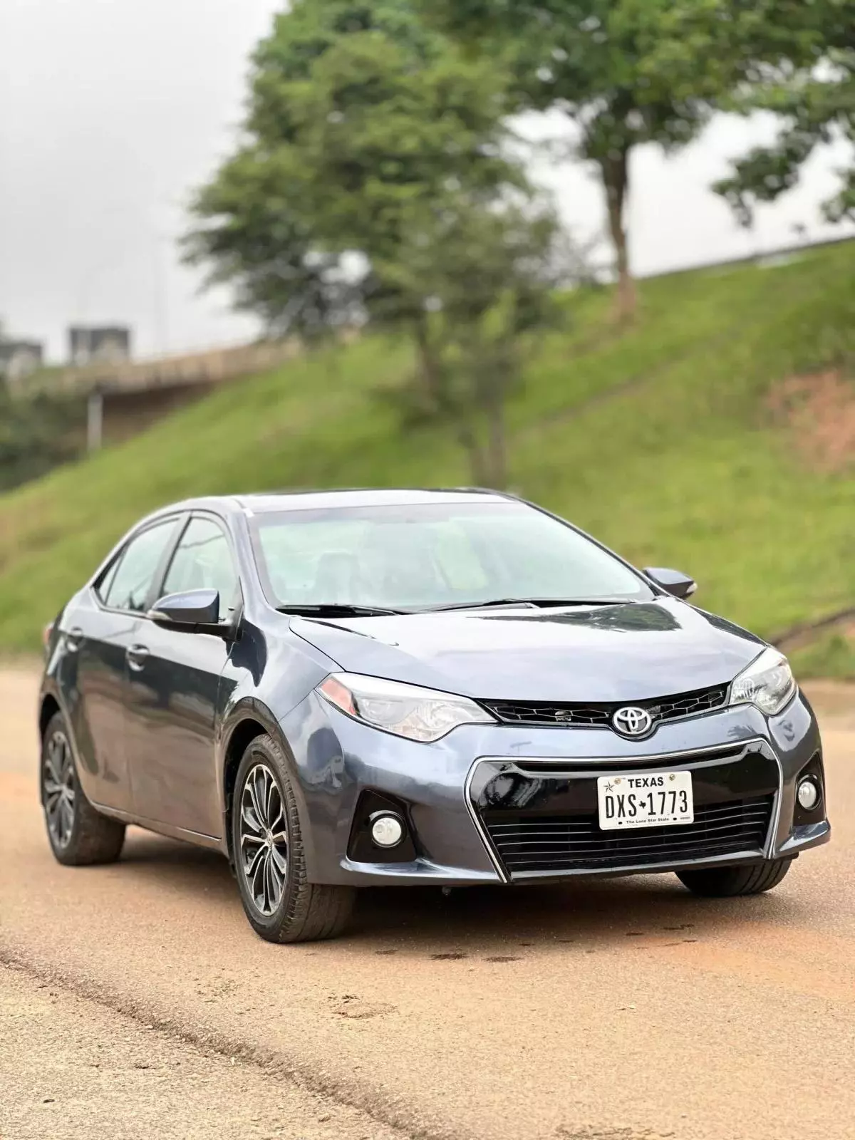 Toyota Corolla   - 2015