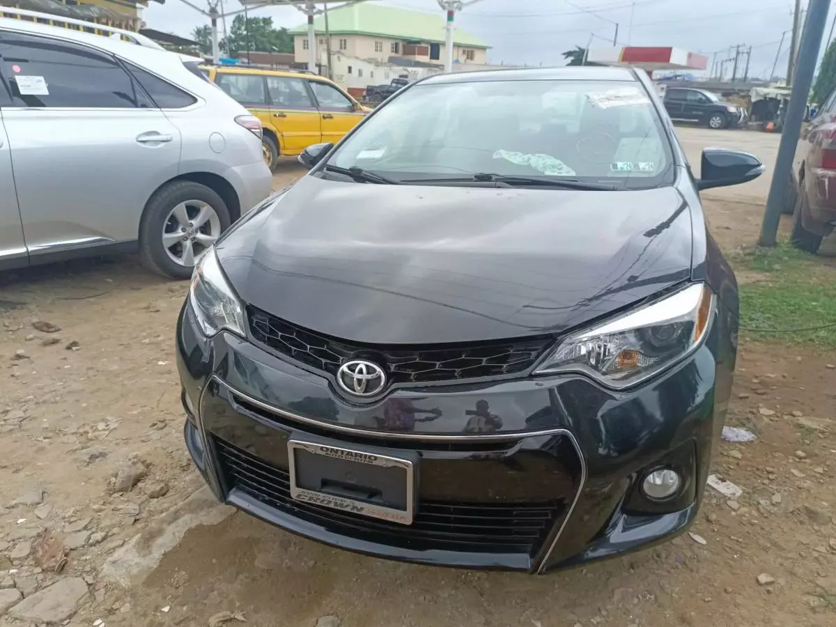 Toyota Corolla   - 2015