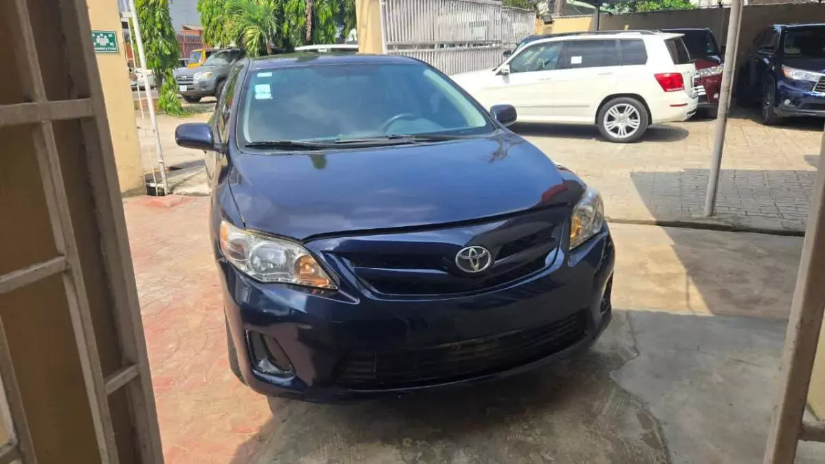 Toyota Corolla   - 2011