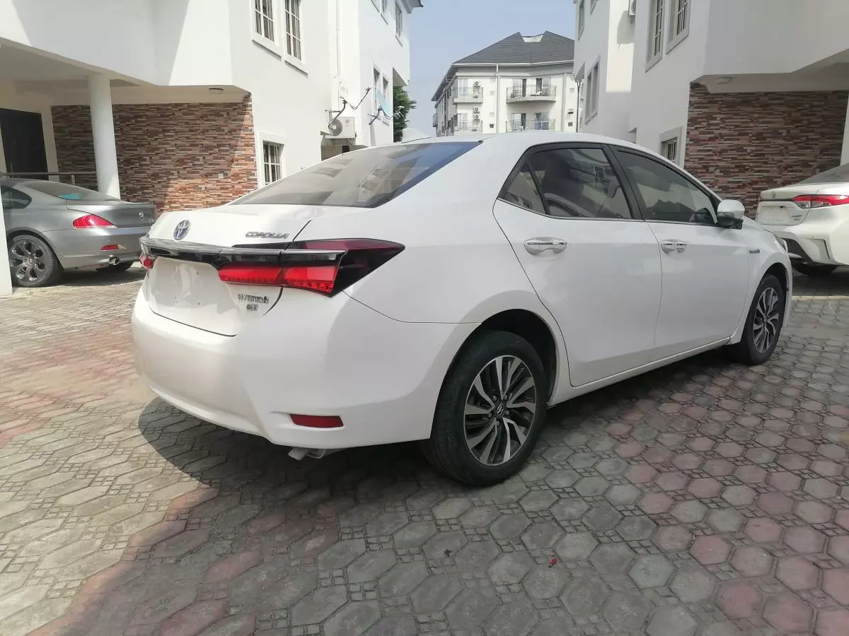 Toyota Corolla Hybrid    - 2019