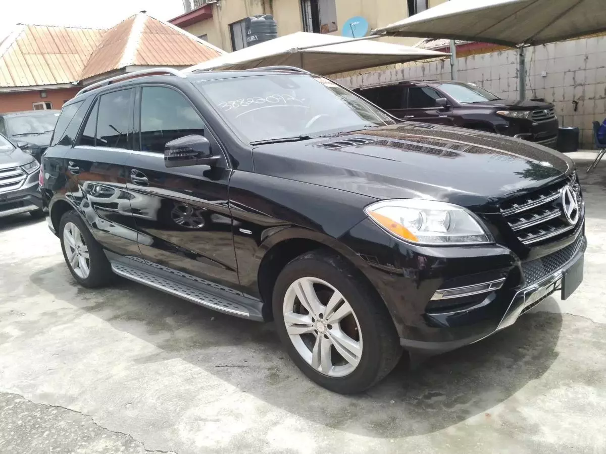 Mercedes-Benz ML 350   - 2012