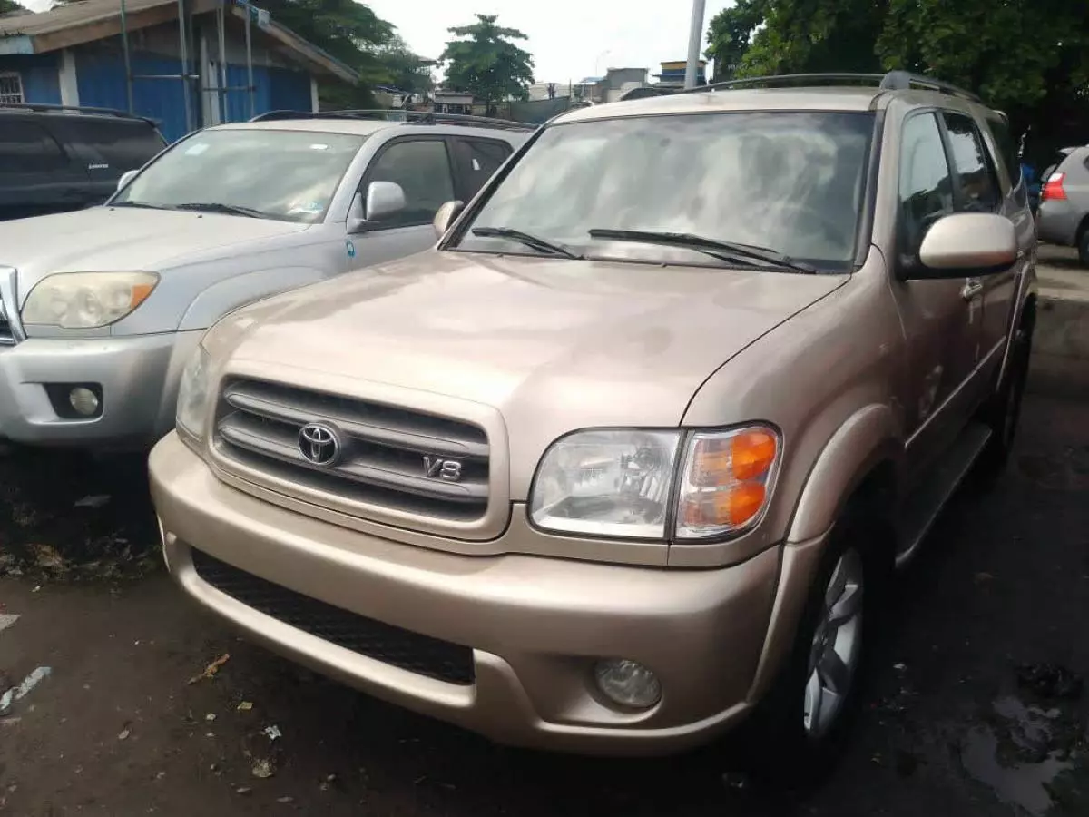 Toyota Sequoia   - 2004