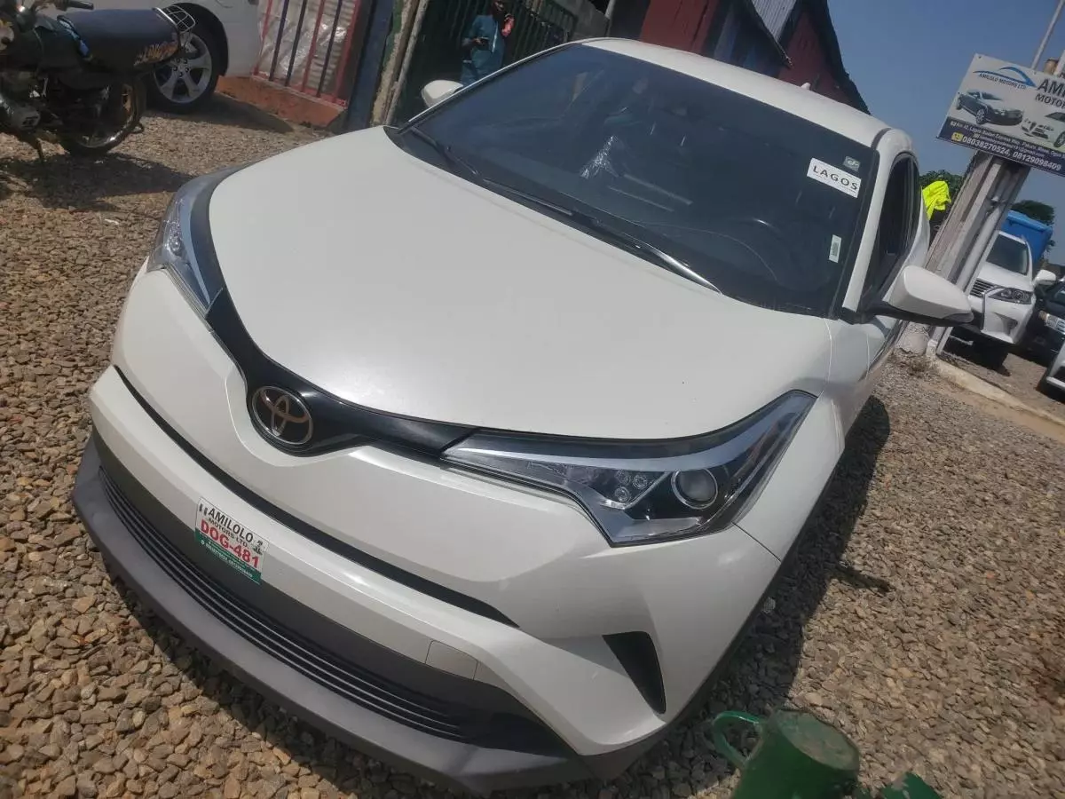 Toyota C-HR   - 2018