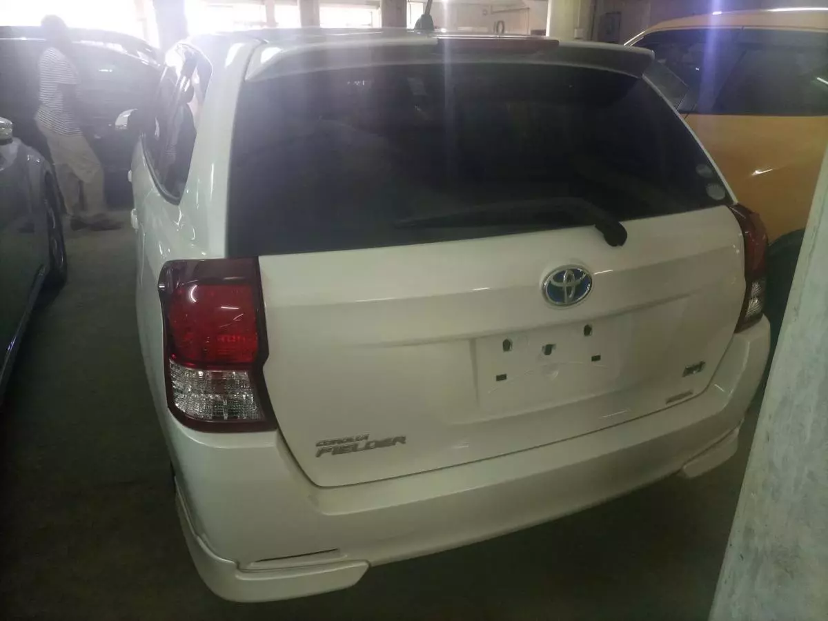 Toyota Fielder hybrid  - 2015