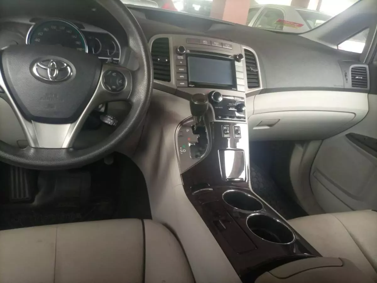 Toyota Venza   - 2016