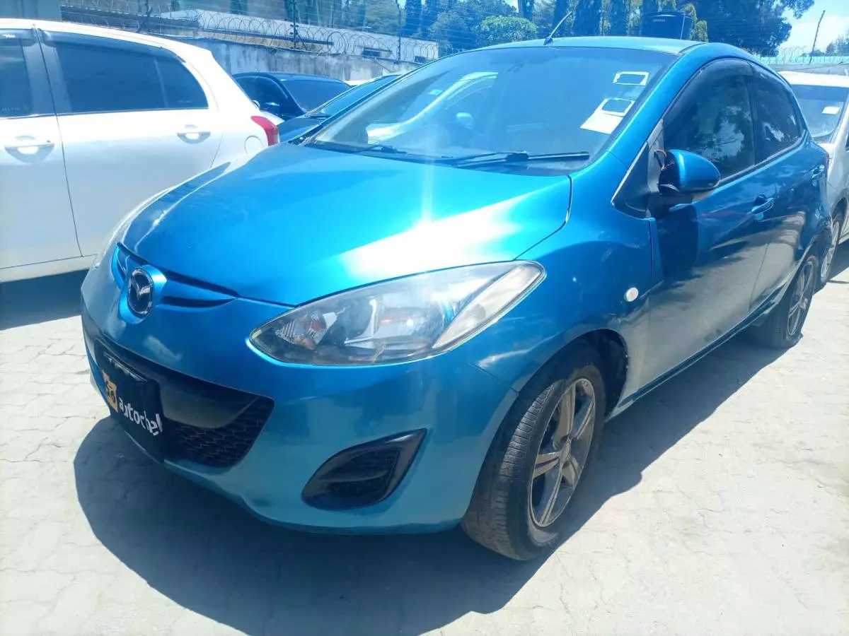 Mazda Demio    - 2011
