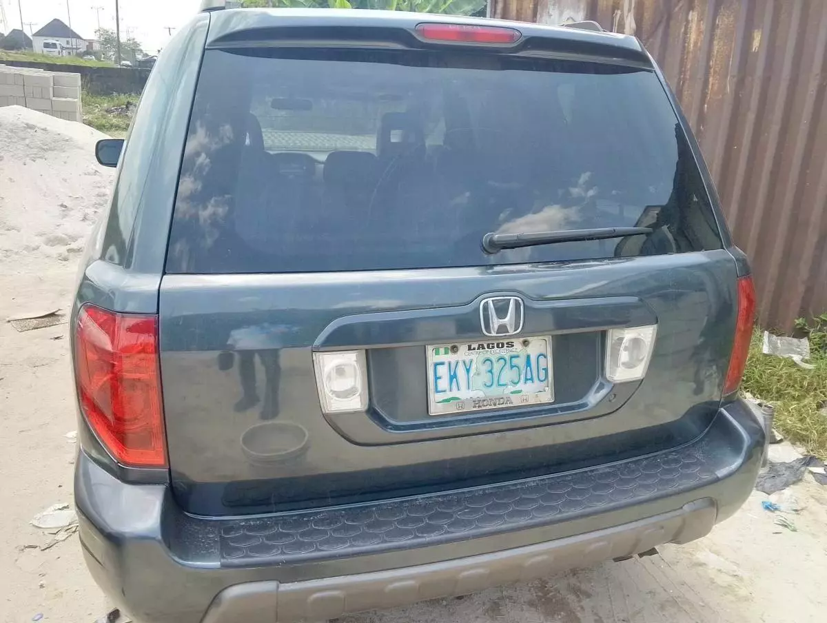 Honda Pilot   - 2005