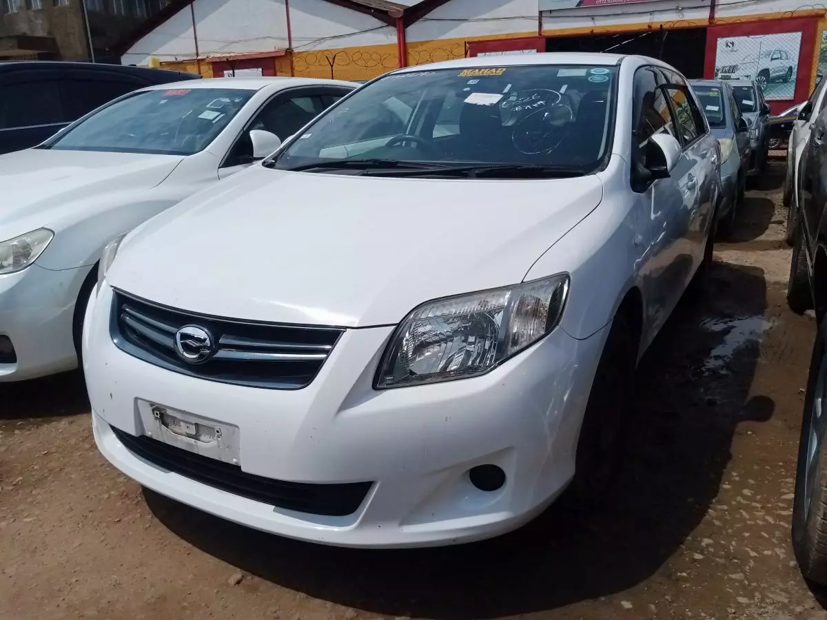 Toyota Fielder    - 2011