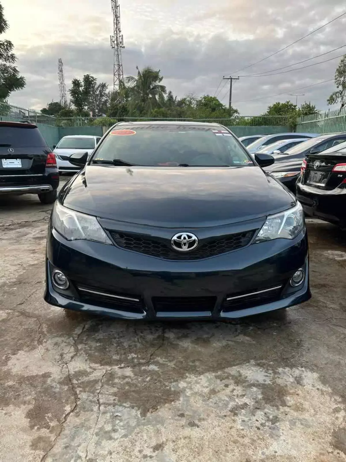 Toyota Camry   - 2012