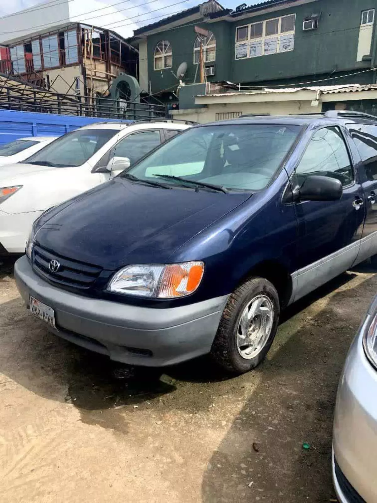 Toyota Sienna   - 2002