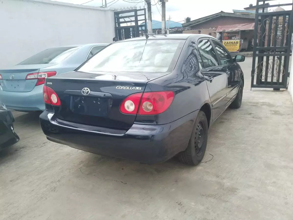 Toyota Corolla   - 2007