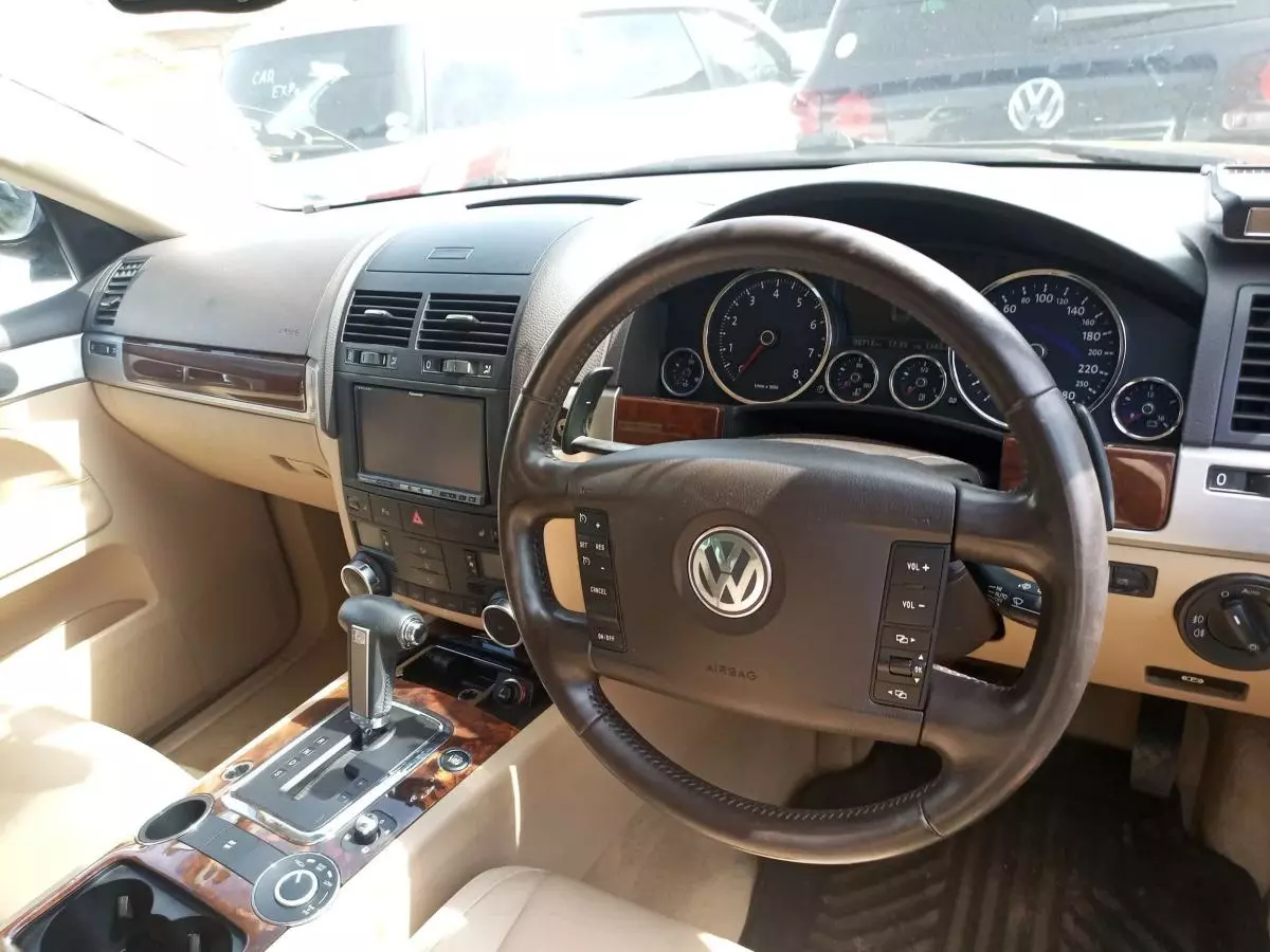 Volkswagen Touareg   - 2008
