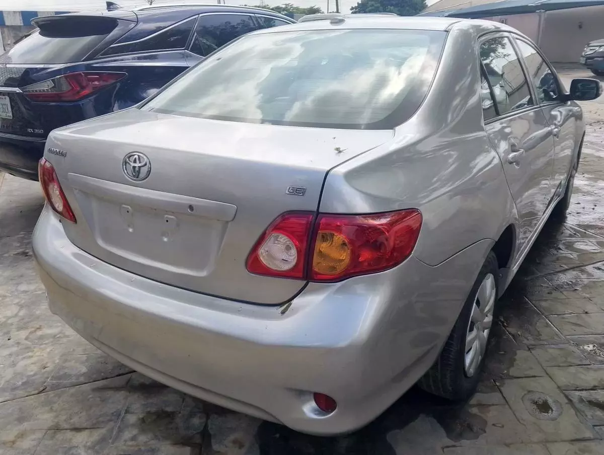 Toyota Corolla   - 2008