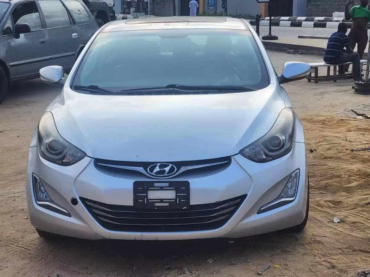 Hyundai Elantra   - 2014