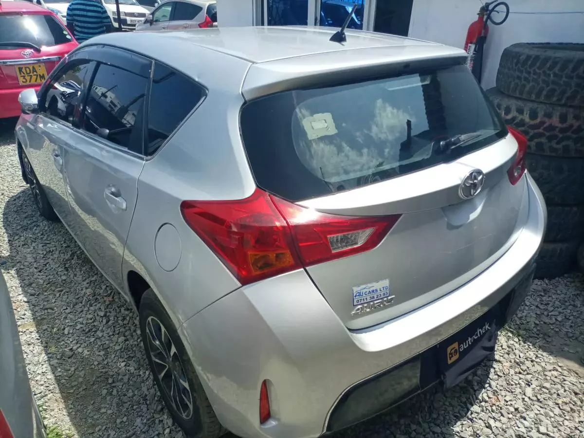 Toyota Auris - 2012