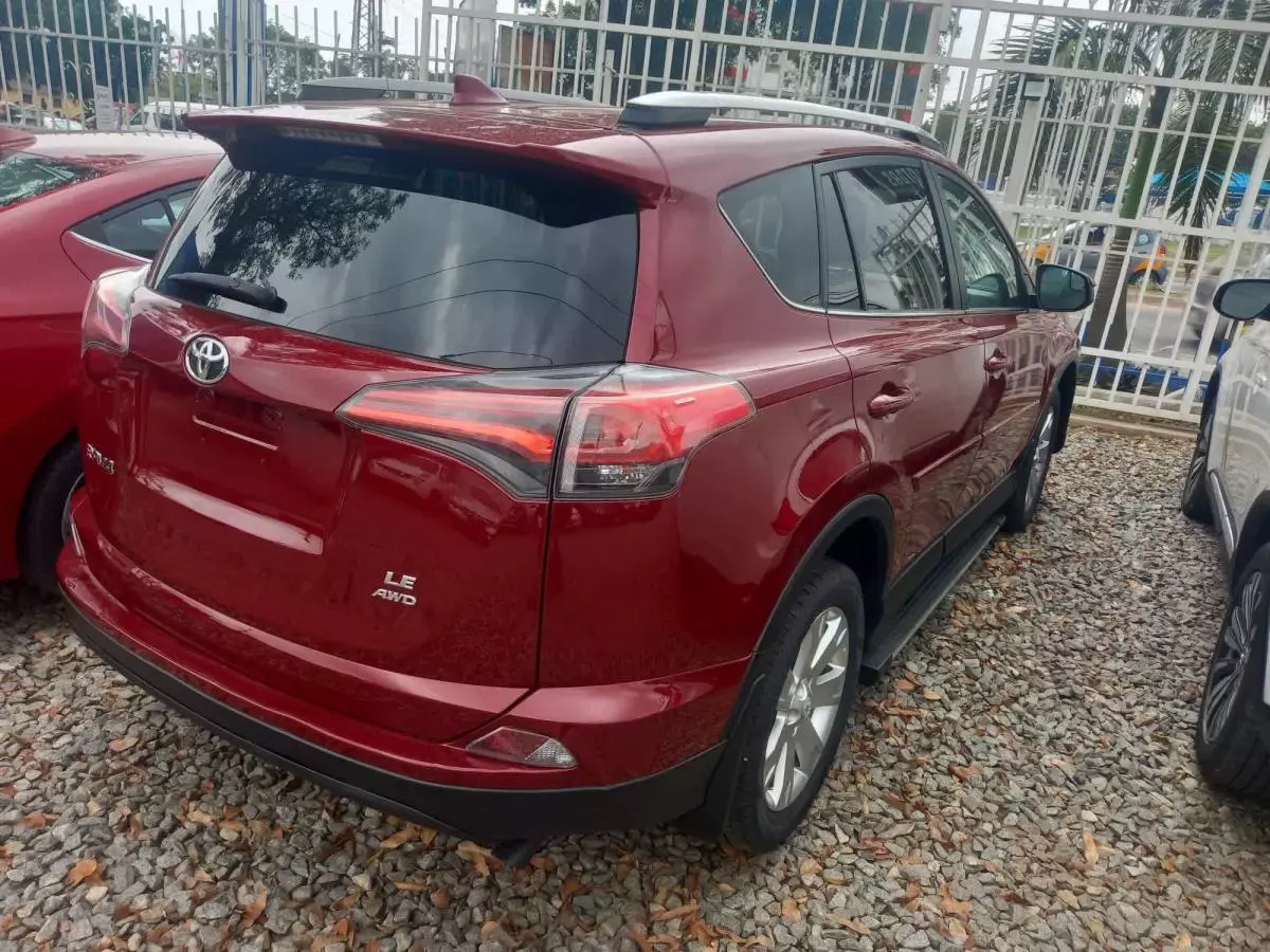 Toyota Rav4   - 2018