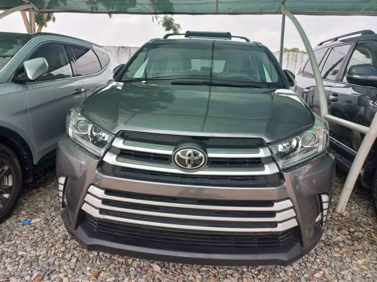 Toyota Highlander - 2015