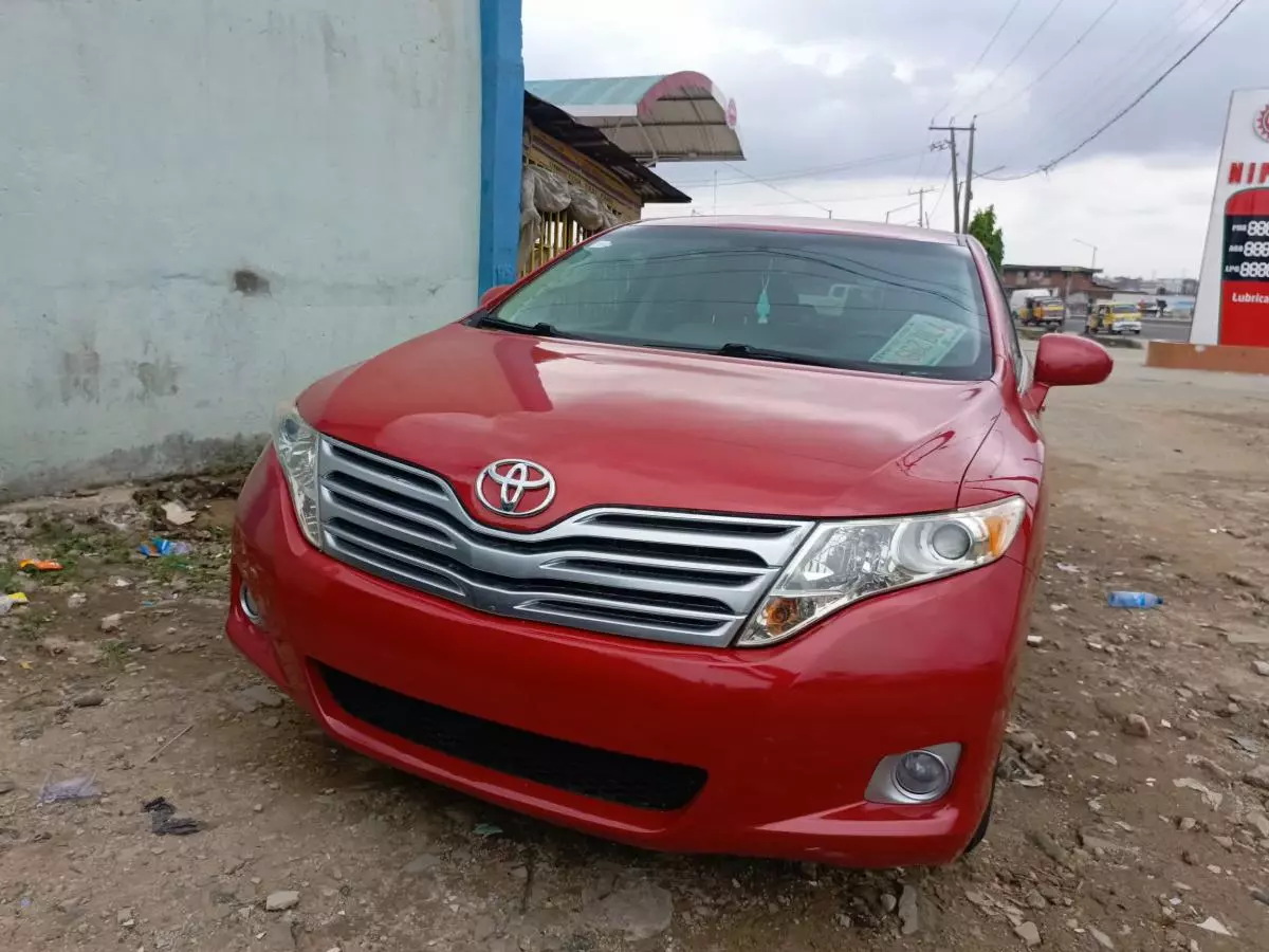 Toyota Venza   - 2011